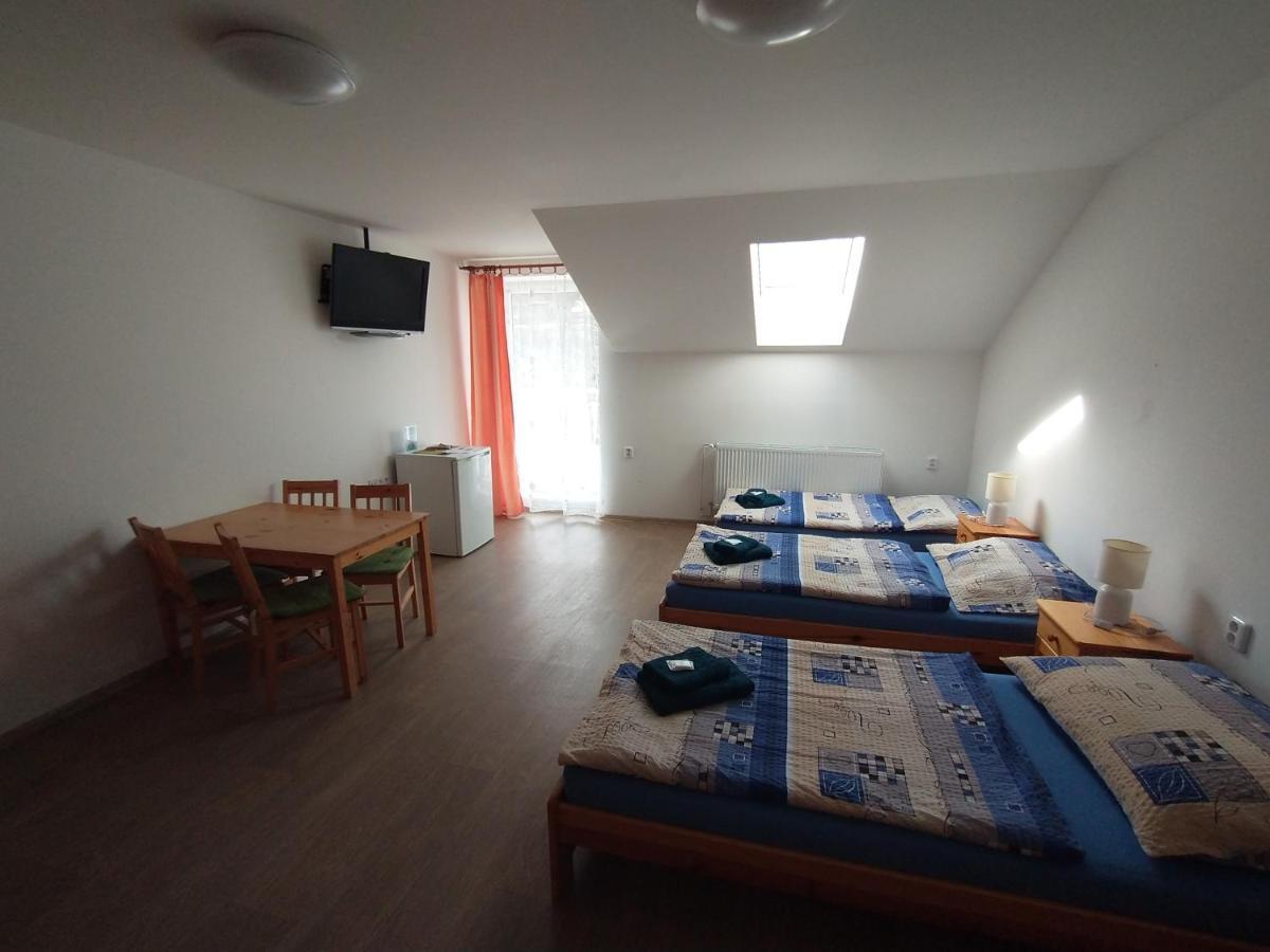 Penzion Lihovar *** Rouchovany Kamer foto